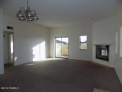1308 Adams Ave unit A, Alamogordo, NM 88310 - photo 3