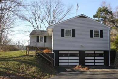 121 Outlet Rd, Dallas, PA 18612 - photo 2
