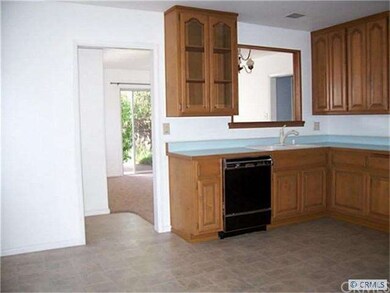 Kitchen leading into Family Room