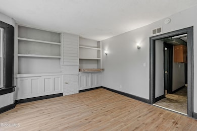 17-web-or-mls-22-1st-st