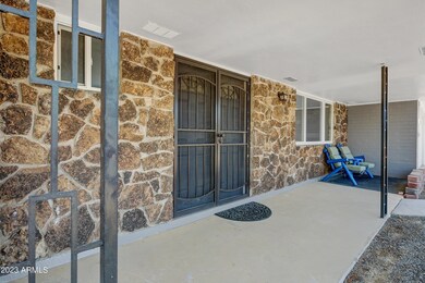 837 S Longwood Loop unit 1, Mesa, AZ 85208 - photo 2