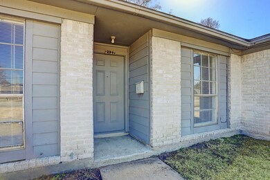 2127 N Austin Ave, Pearland, TX 77581 - photo 4