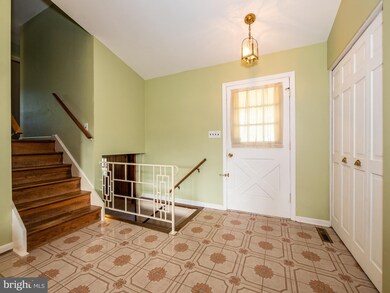 10813 Hunting Ln, Columbia, MD 21044 - photo 7