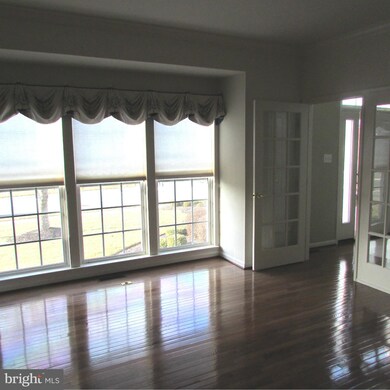 648 Tanglewood Dr, Sykesville, MD 21784 - photo 5