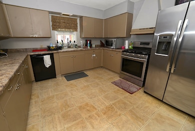 1307 W Washington St, Ottawa, IL 61350 - photo 4