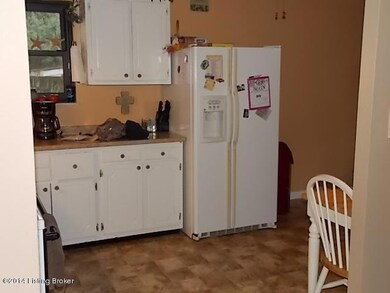 Eat-In Kitchen View 3