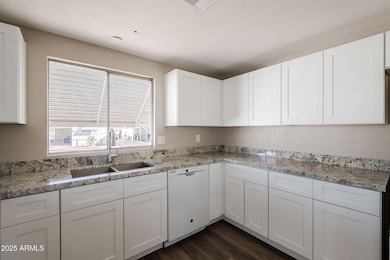 12-web-or-mls-Apache Trail-12