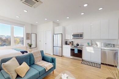 38 Hichborn St unit 402, Boston, MA 02135 - photo 6