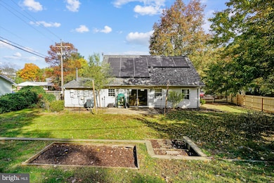 12403 Round Tree Ln, Bowie, MD 20715 - photo 3