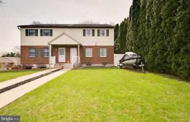 806 Upland Ave, Reading, PA 19607 - photo 2