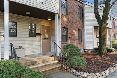 135 Wellington Dr, Farmington, CT 06032 - photo 3