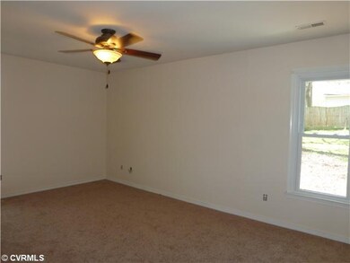 Master Bedroom - Large Master Bedroom with Ceiling