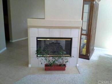 Double-sided fireplace