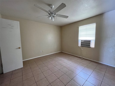 14033 Garber Ln unit 2, Houston, TX 77015 - photo 4