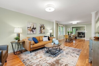 11 Anita Cir, Waban, MA 02468 - photo 3