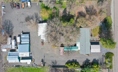 5157 Peace Ln, Central Point, OR 97502 - photo 3