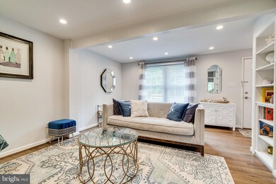 6812 Hutchison St, Falls Church, VA 22043 - photo 6