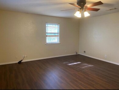 1020 Williams Ave, Cleburne, TX 76033 - photo 3