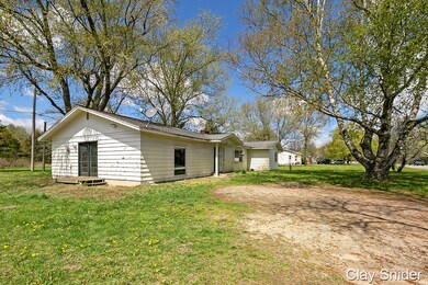 983 Lincoln Lake Ave SE, Lowell, MI 49331 - photo 2
