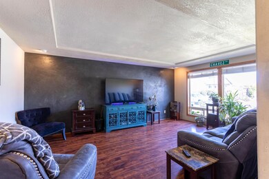 158 Woodridge Dr, Central Point, OR 97502 - photo 2