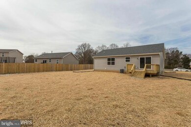 14 Latane Dr, Colonial Beach, VA 22443 - photo 5