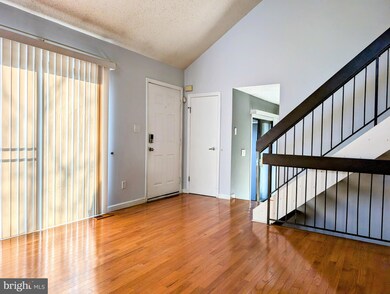 20 Cotoneaster Ct unit 1670, Monmouth Junction, NJ 08852 - photo 2