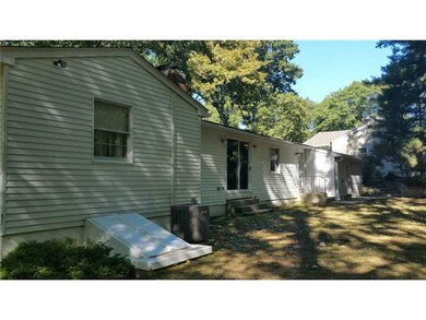 39 Maplecrest Dr, Greenville, RI 02828 - photo 4
