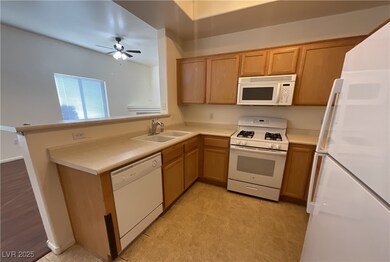 2305 W Horizon Ridge Pkwy unit 2811, Henderson, NV 89052 - photo 7