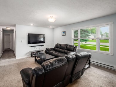 012_5dccfb_A 208 W Center_014