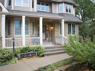 5204 Fox Chase Dr, Lawrence, KS 66049 - photo 2