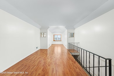 42 Studio Ln, Staten Island, NY 10304 - photo 7