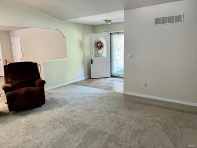 Enter the huge greatroom