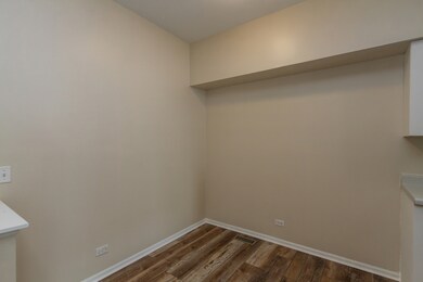 938 Mesa Dr, Lake In the Hills, IL 60156 - photo 7