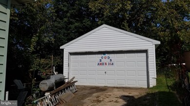 4914 Taylor St, Bladensburg, MD 20710 - photo 2