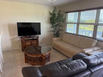 4104 Cambridge E unit 4104, Deerfield Beach, FL 33442 - photo 3