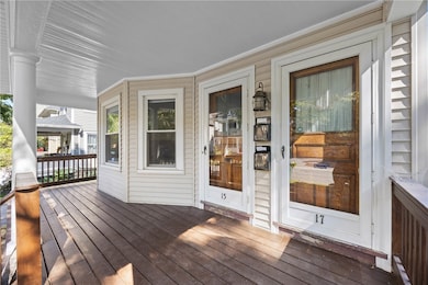 15-17 Roosevelt St, Rochester, NY 14620 - photo 5