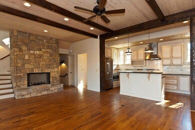 Open floor plan view 2