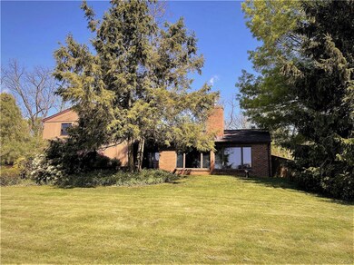 5750 Sun Valley Run, Zionsville, PA 18092 - photo 2