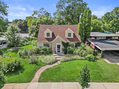 208 N Maple Terrace, Oconomowoc, WI 53066 - photo 4