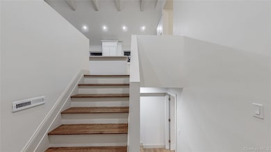 177 Red Creek Rd, Hampton Bays, NY 11946 - photo 2