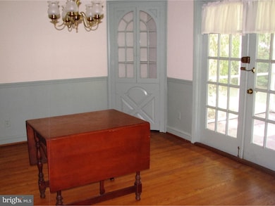 115 Wedgewood Ln, Haddonfield, NJ 08033 - photo 5