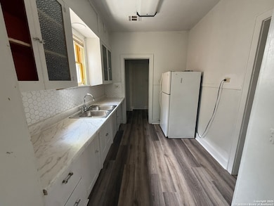 1626 Mckinley Ave, San Antonio, TX 78210 - photo 7