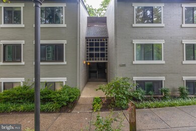 11743 Ledura Ct unit T3, Reston, VA 20191 - photo 2