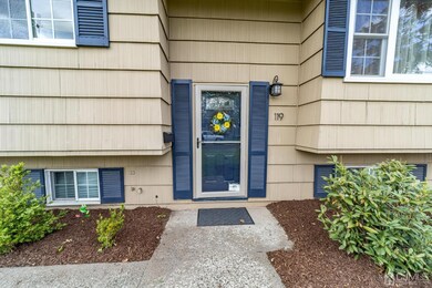 119 Lee Dr, Middlesex, NJ 08846 - photo 2