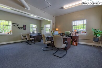 1080 Main St NW, Lenoir, NC 28645 - photo 6