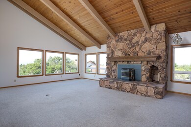 004_Living Room[1]