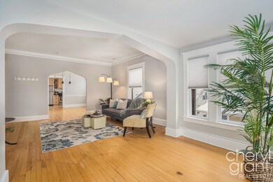 Sunroom/Living Room