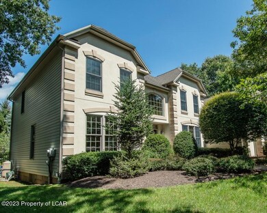 392 Larchmont Way, Mountain Top, PA 18707 - photo 2