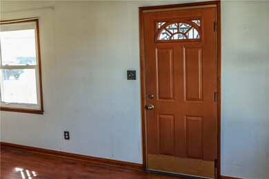 724 S 33rd St, Mattoon, IL 61938 - photo 4