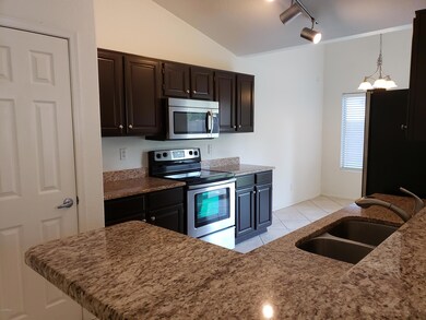 1671 E Flint St unit 3, Chandler, AZ 85225 - photo 4